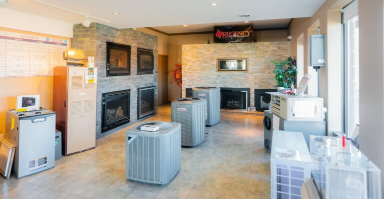 Summers and Smith showroom located in Aurora, Ontario, displaying various cooling and heating products from Lennox and Daikin